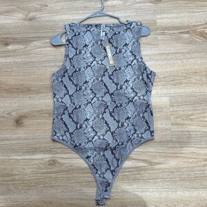 Skims chrome snakeskin cling matte boatneck